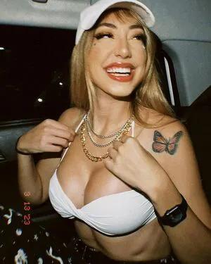Nicole Louise Thumbnail Picture