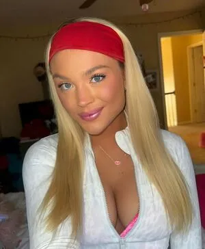 Nicole Owens Thumbnail Picture