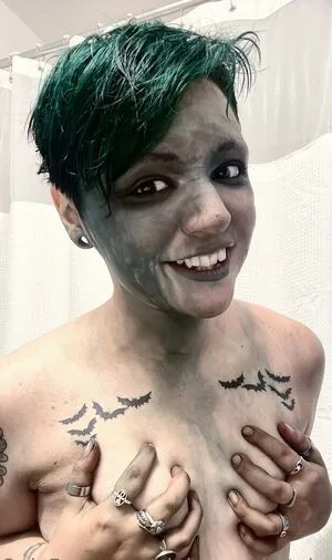 Nightmarekittykat Thumbnail Picture