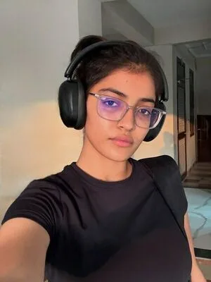 Niharika OnlyFans Leaked Free Thumbnail Picture - #p4aC2S6b87