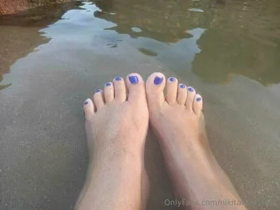 Nikitafeistyfeet Thumbnail Picture