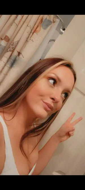 Nikki Coxz Thumbnail Picture