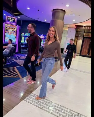 Nikki Glaser OnlyFans Leaked Free Thumbnail Picture - #jbaOgFG3JB