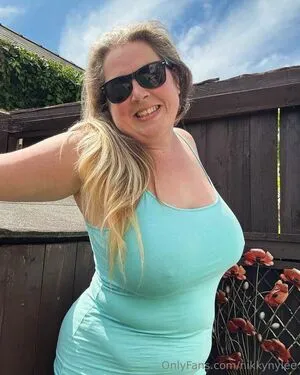 Nikky Nylee Thumbnail Picture