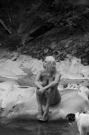 Nila Tate Thumbnail Picture