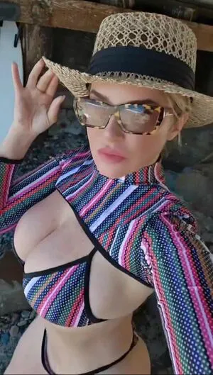 Nina Sttar Thumbnail Picture