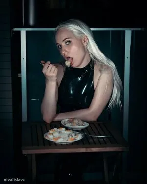 Nivalislava Thumbnail Picture