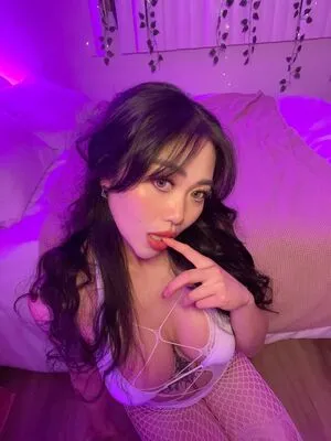 Nixireign Thumbnail Picture
