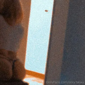 Nixy Twixy Thumbnail Picture