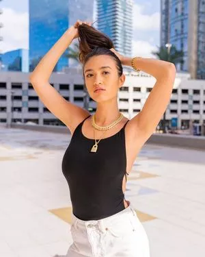 Noa Rgamani Profile Thumbnail