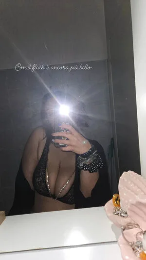 Noemi OnlyFans Leaked Free Thumbnail Picture - #LARVVtN2e5