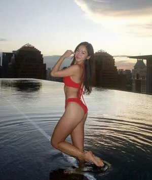 Novita Lam Thumbnail Picture