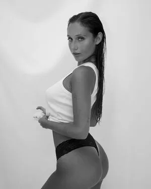 Noy Orin Peer Thumbnail Picture