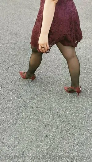 Nylonfeetladyswitzerland Thumbnail Picture