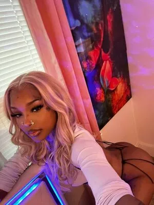 Nympho Doll Thumbnail Picture