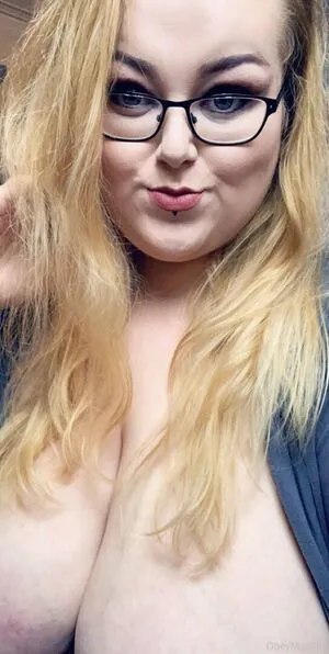 Obeymisselle OnlyFans Leaked Free Thumbnail Picture - #AFtuNcg3AR
