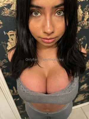 Ofcourseashley Thumbnail Picture