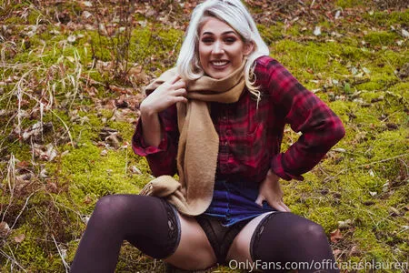 Officialashlauren Thumbnail Picture