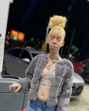Officialshayydee OnlyFans Leaked Free Thumbnail Picture - #sarLGCNGMb