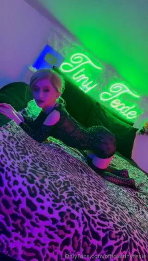 Officialtinytexie Thumbnail Picture