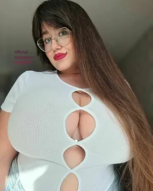 Oksana Thumbnail Picture