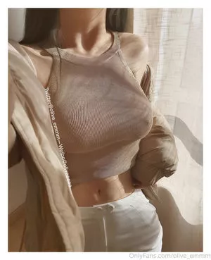 olive_emmm OnlyFans Leaked Free Thumbnail Picture - #WycOG4dwX5