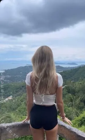 Olivia Butt OnlyFans Leaked Free Thumbnail Picture - #7dERD98Umx