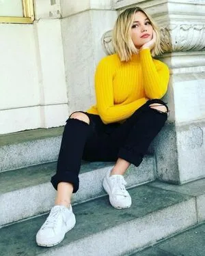 Olivia Holt OnlyFans Leaked Free Thumbnail Picture - #ImmsXaJ13f