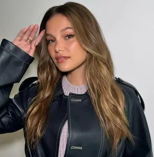Olivia Holt OnlyFans Leaked Free Thumbnail Picture - #mdgWbFhoMo