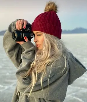 Olivia Kross Thumbnail Picture