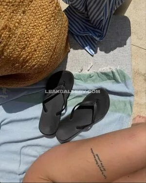 Oliviafals Thumbnail Picture