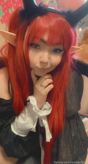 Onlineevie OnlyFans Leaked Free Thumbnail Picture - #g6P4EmwraR