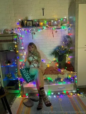 Onlyzoeylove Thumbnail Picture