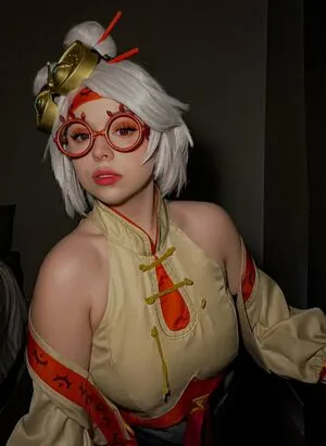 Oolivia Thumbnail Picture