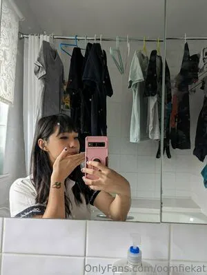 Oomfiekat Thumbnail Picture