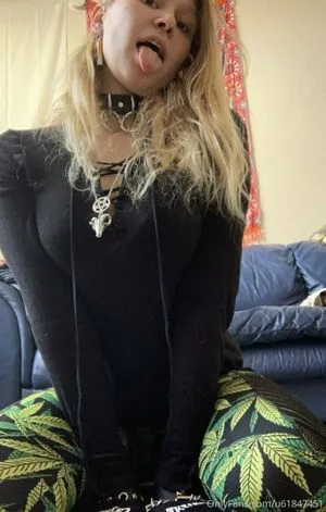 Opal Rose98 Thumbnail Picture
