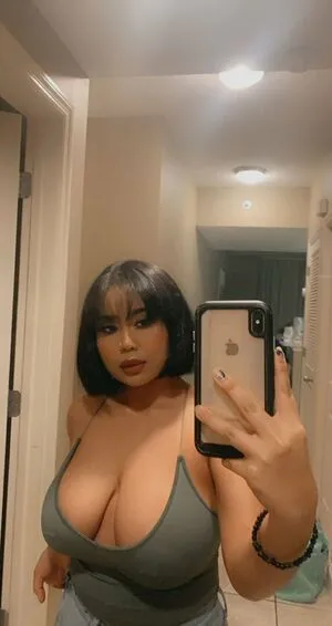 Oyasia Thumbnail Picture