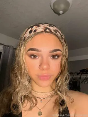 Parisbabevip Thumbnail Picture