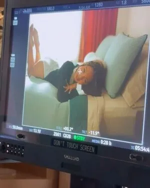 Parker Mckenna Posey Thumbnail Picture