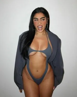 Parmida Shahbazy Thumbnail Picture