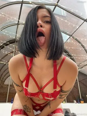 Paula Buenavida Thumbnail Picture