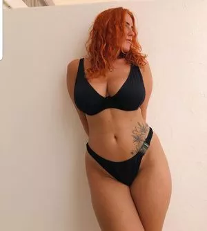 Paula Pomroy Profile Thumbnail
