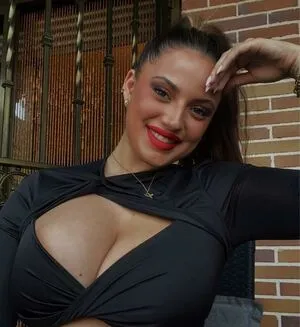 Paula Sanchez Thumbnail Picture