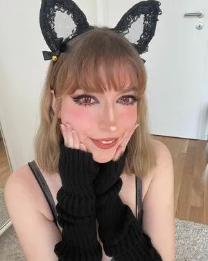 Peacheepiee Thumbnail Picture