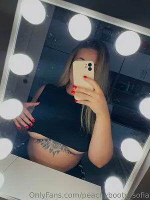Peachybooty Sofia OnlyFans Leaked Free Thumbnail Picture - #irAP2PRrwc