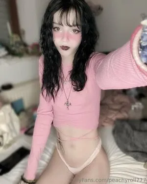 Peachyroll777 Thumbnail Picture