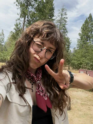 Pepper Steps OnlyFans Leaked Free Thumbnail Picture - #V4iPgFNe9S