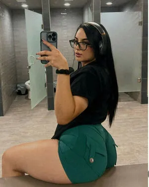 Perla Lucero Thumbnail Picture