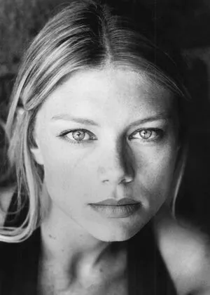 Peta Wilson Thumbnail Picture