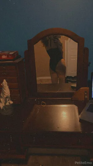Petiteemo049 OnlyFans Leaked Free Thumbnail Picture - #hVf9aMFjDi